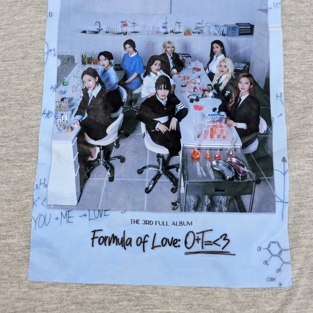 Twice - KPOP Girl Band Formula of Love Concert Tee Small